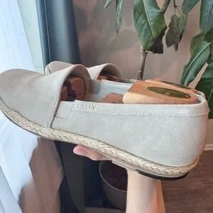 Bally | Shoes | Vintage Bally 98s Beige Slipon Shoes | Poshmark display picture 2